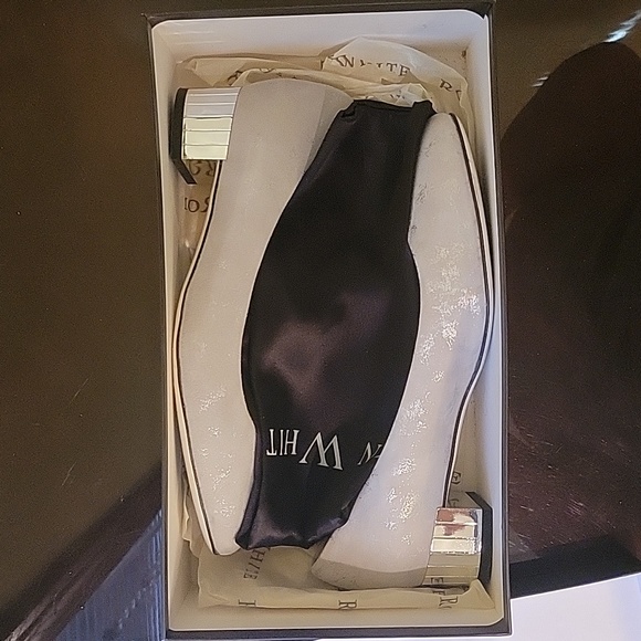 Shoes - Picture 2 of 10